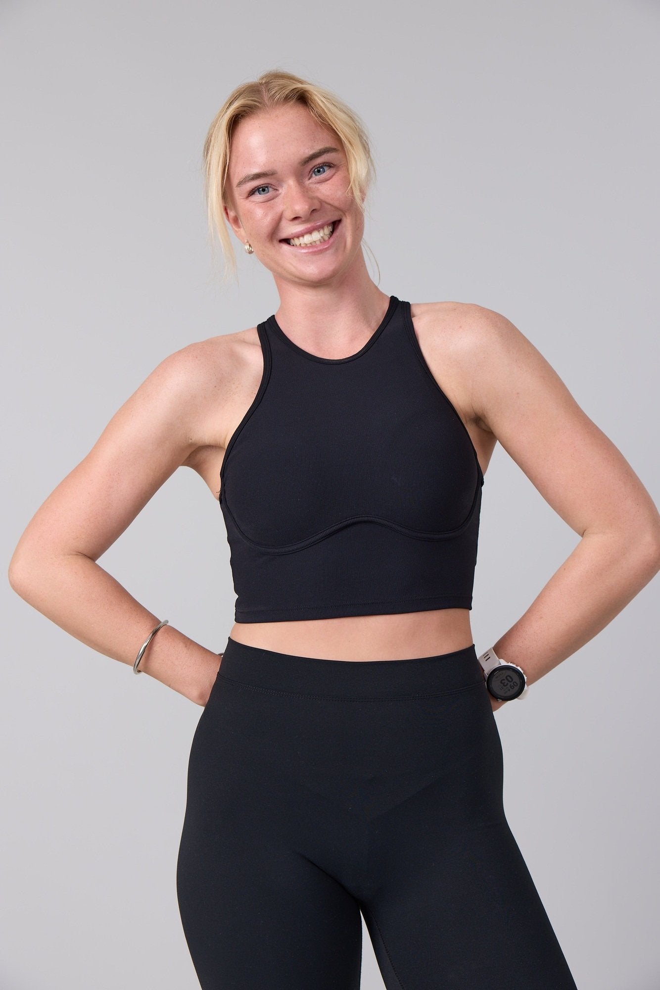 11ELEGANCE SPORTS TOP