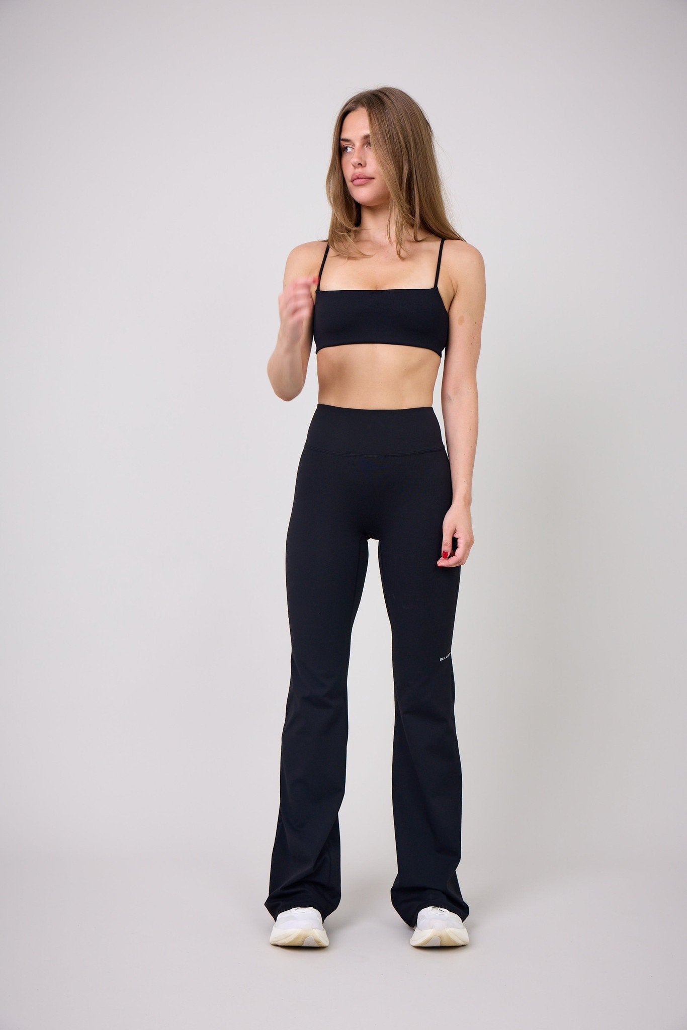 11GROUNDING FLARED PANTS