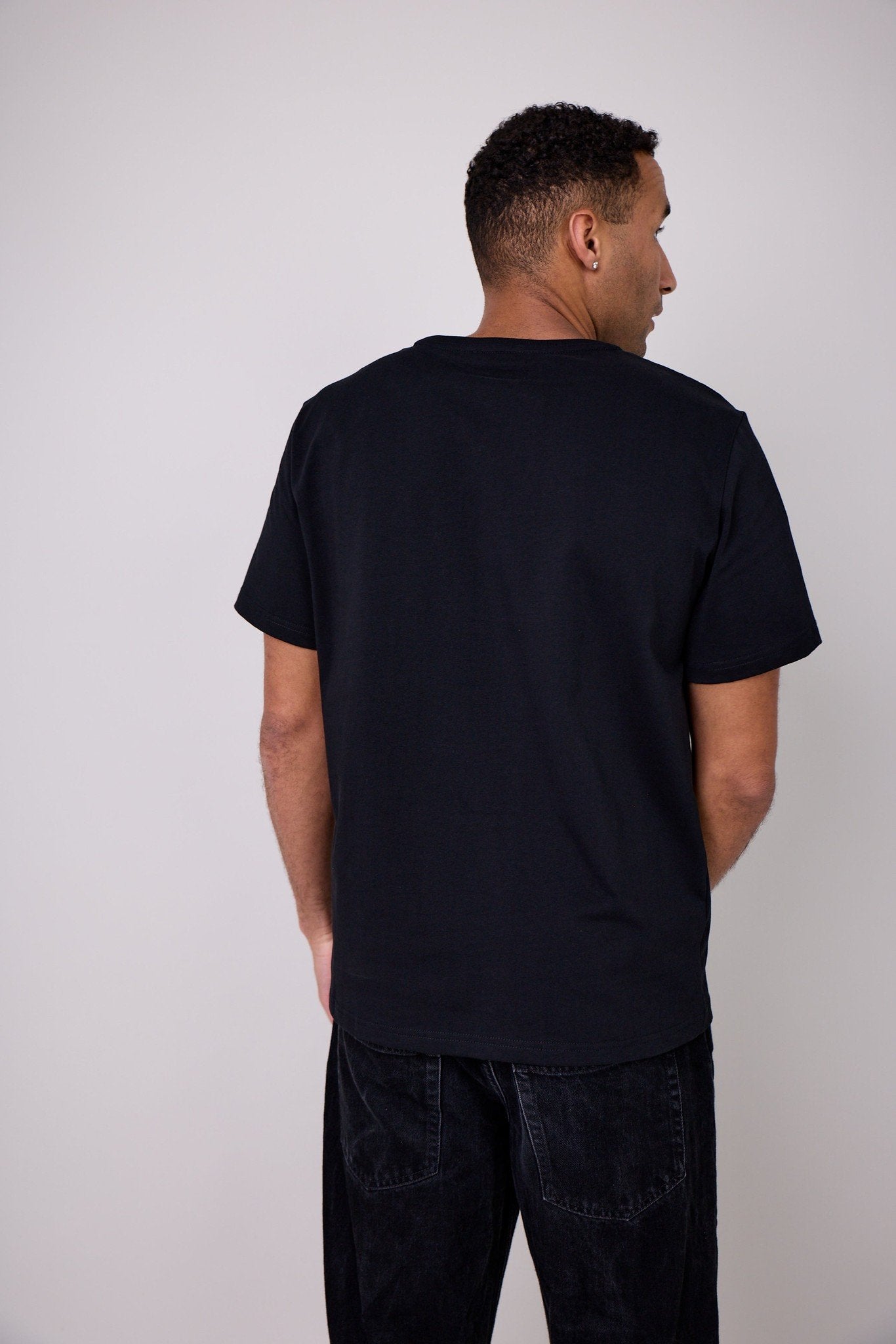 11BASECAMP TEE hover
