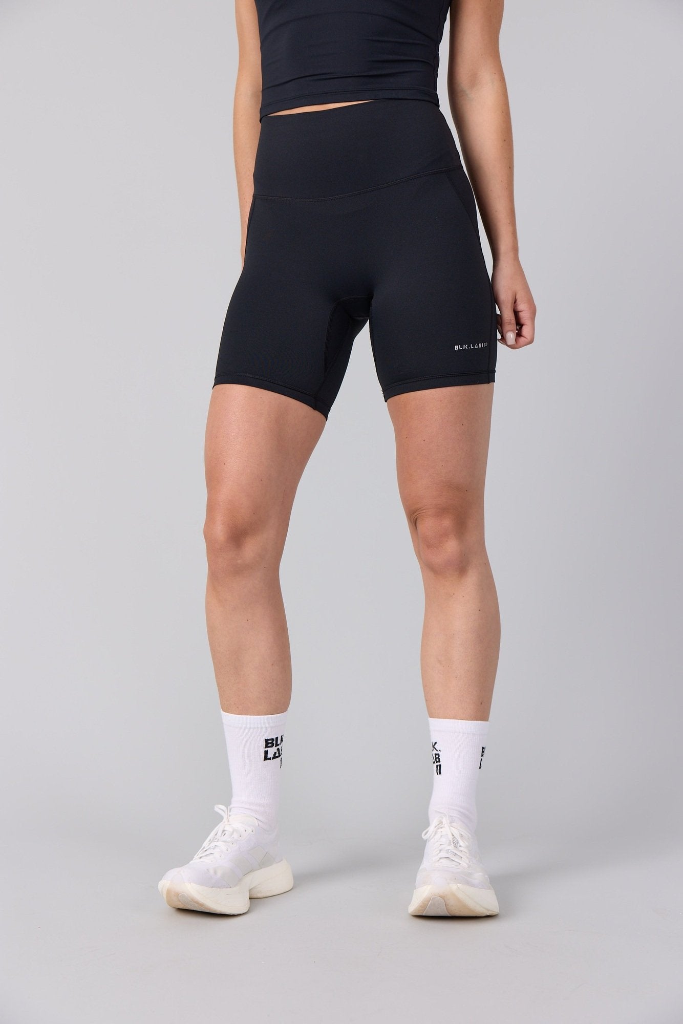 11INTENTIONAL SHORTS hover