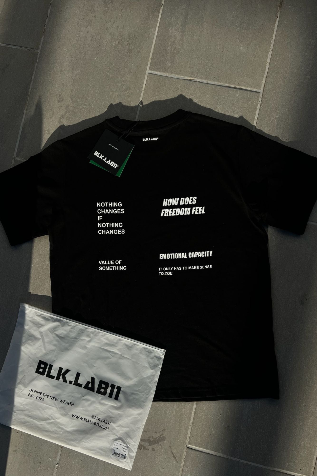 11REFLECT BOX TEE #1